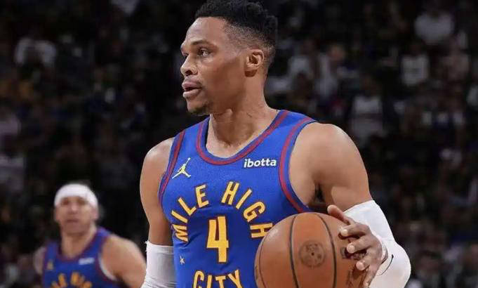 三双王威斯布鲁克遭遇自由市场困境