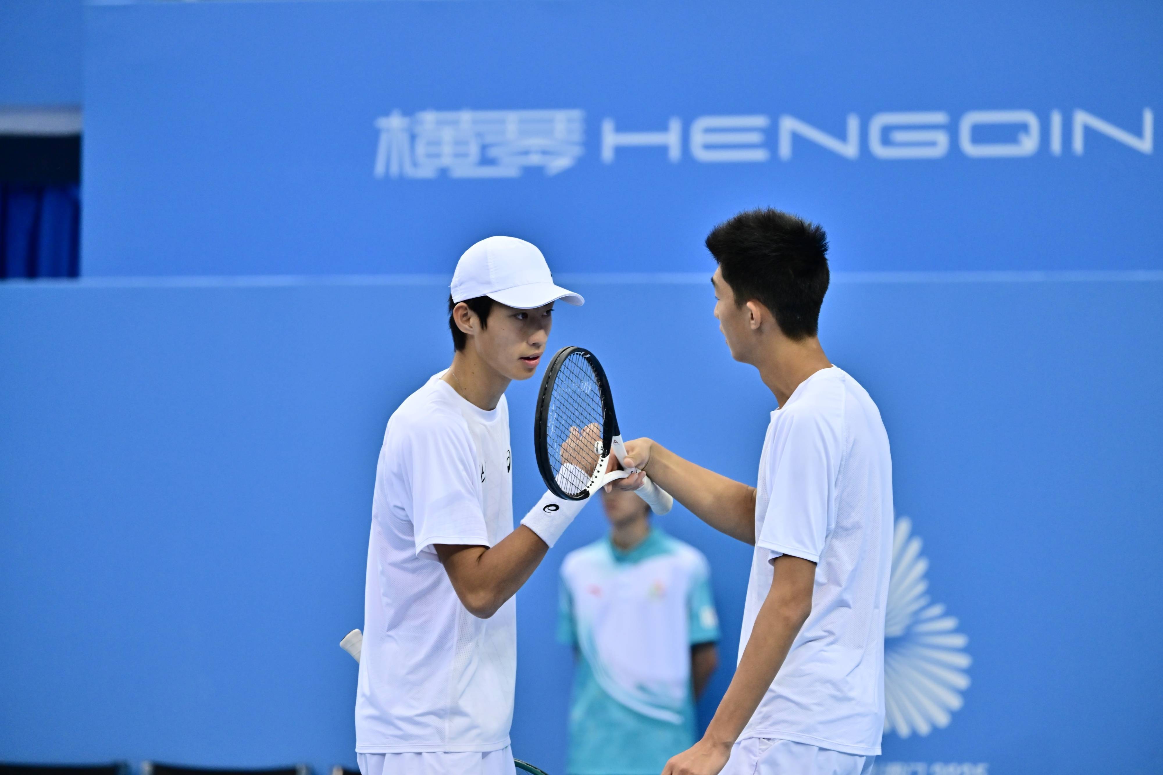 北京队上演“抢十”逆转，险胜江苏队获网球男子团体冠军