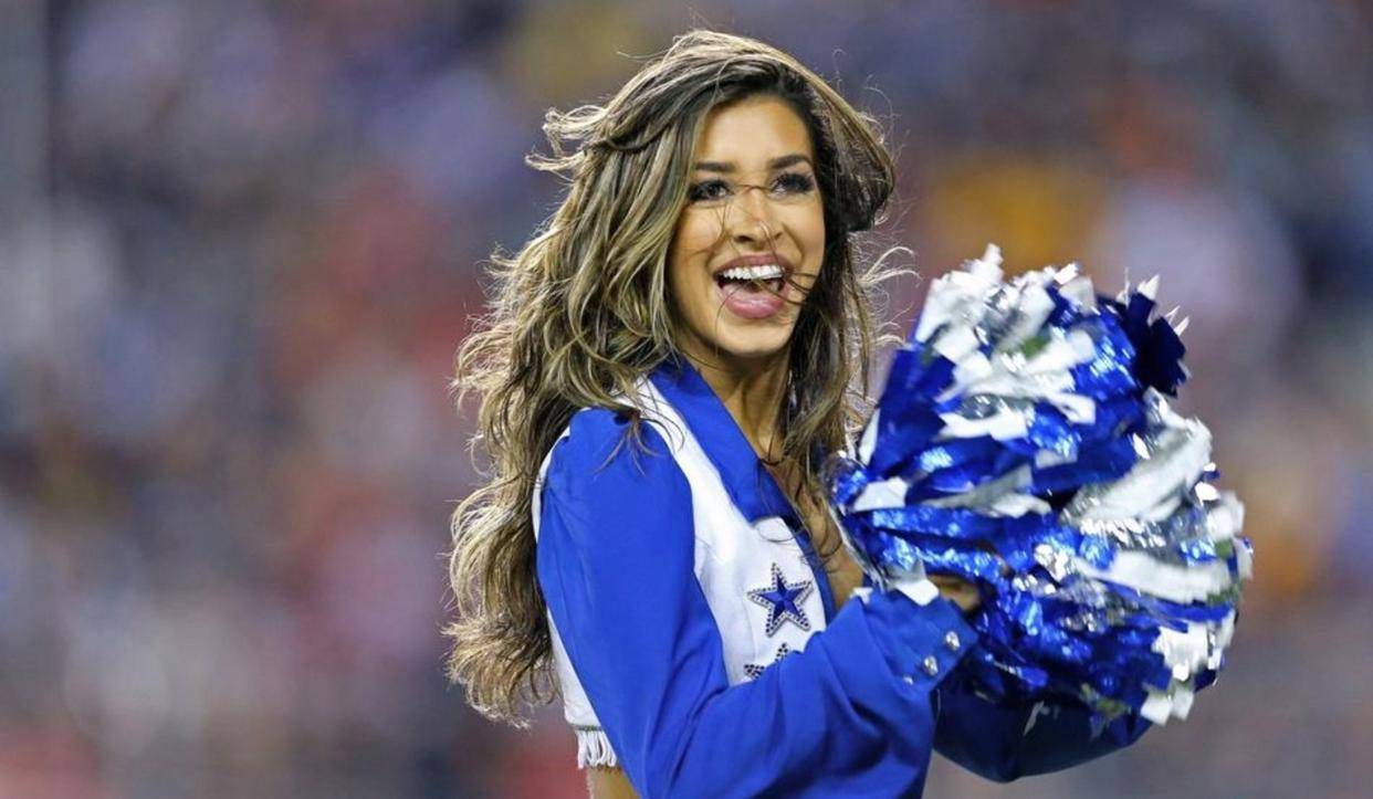 达拉斯牛仔队的合同真递到他手上了，詹姆斯差点就去了NFL，他高中竟是全州第一外接手，橄榄球才是真正的起点