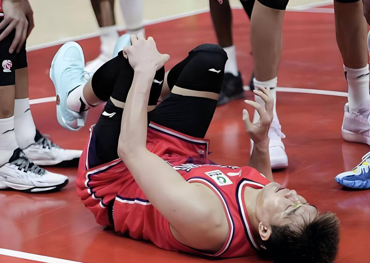 开云app-遼(liáo)粤球員(yuán)傷(shāng)病(bìng)频发，郭(guō)艾伦祈愿如李晓旭般坚强复出